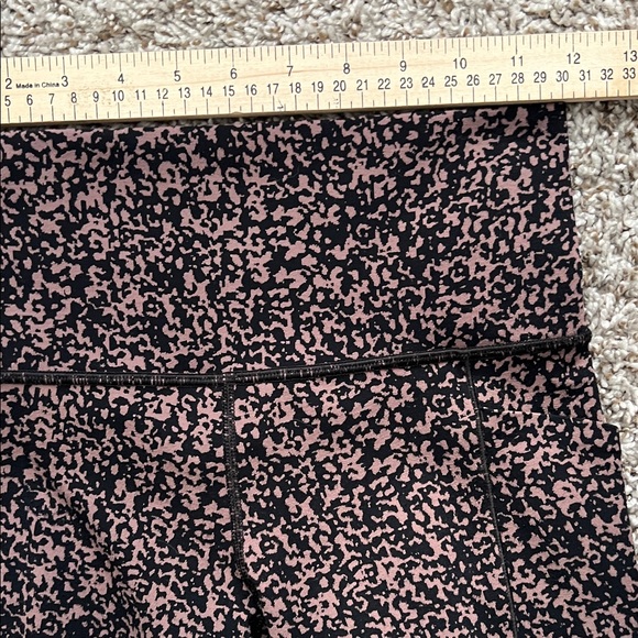 Like New! Athleta Salutation Stash Pocket Gravel 7/8 Tight Leggings in Size XS - Picture 15 of 16